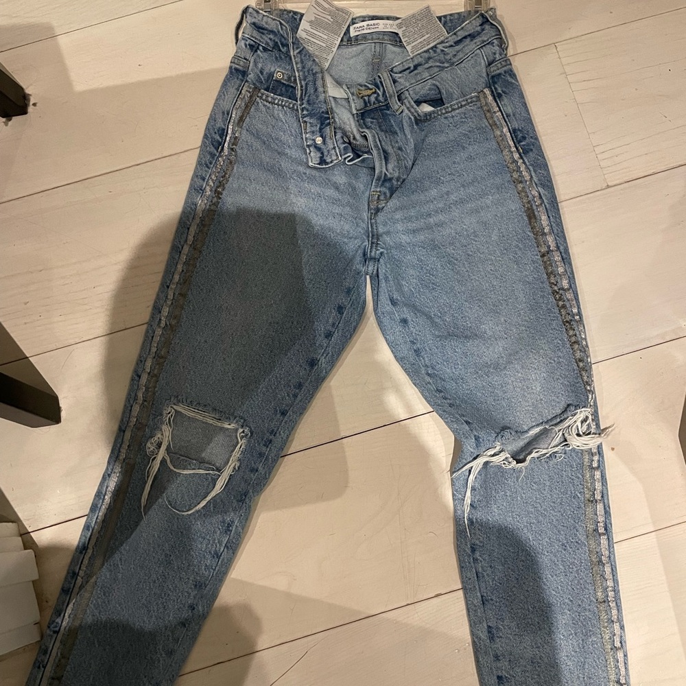 Zara High Wasted Jeans